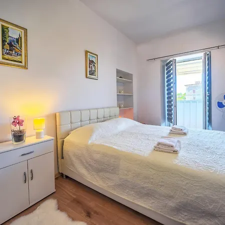 Hanna Apartman *