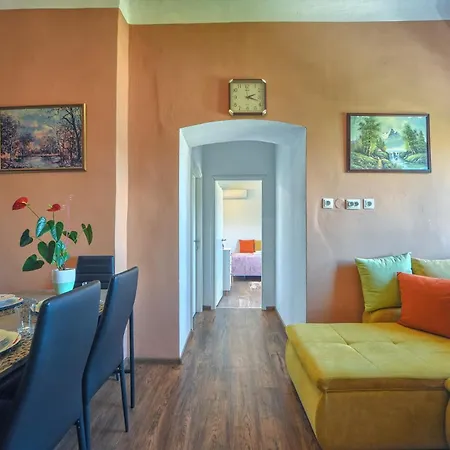 Hanna Apartamento Pula